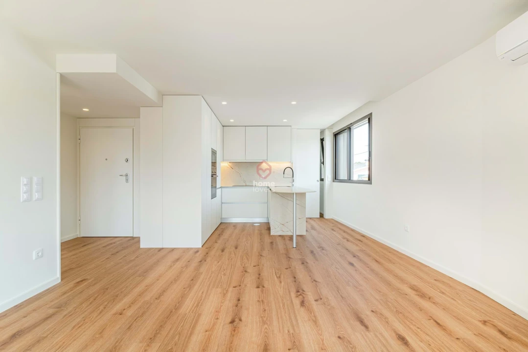 Apartamento T1 para Venda em Arcozelo Foto 5