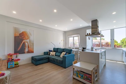 Apartamento T2 para Venda em Santa Iria de Azoia, São João da Talha e Bobadela
