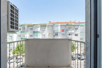 Apartamento T2 para Venda em Santa Iria de Azoia, São João da Talha e Bobadela