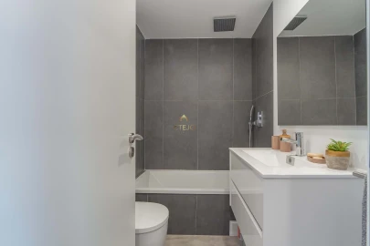Apartamento T2 para Venda em Santa Iria de Azoia, São João da Talha e Bobadela