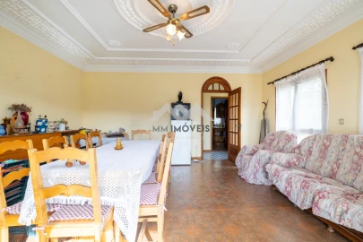 Moradia T3 para Venda em Airães