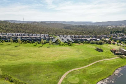 Moradia T4 para Venda em Água Longa