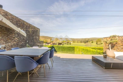 Moradia T4 para Venda em Água Longa