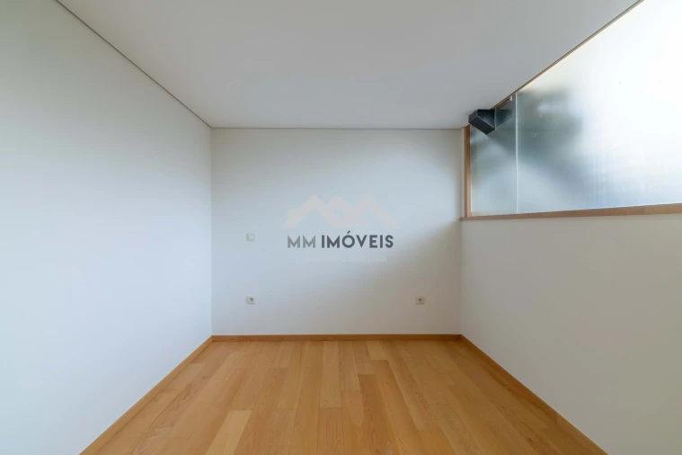 Apartamento T1 para Arrendamento em Bonfim Foto 7