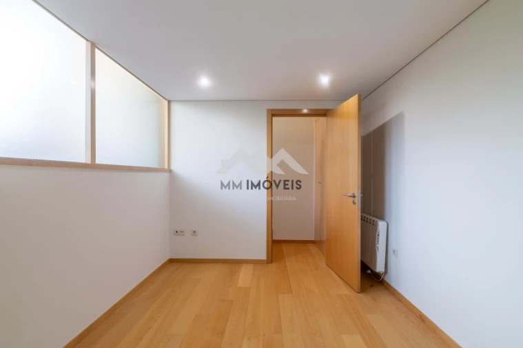 Apartamento T1 para Arrendamento em Bonfim Foto 8