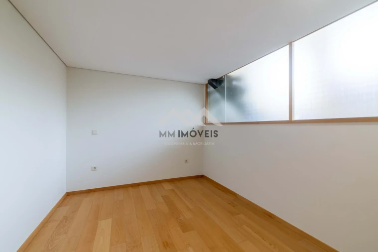Apartamento T1 para Arrendamento em Bonfim Foto 11