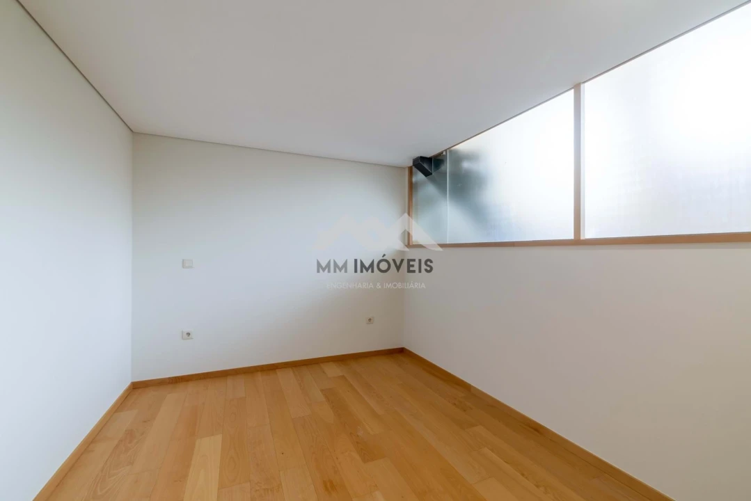 Apartamento T1 para Arrendamento em Bonfim Foto 11