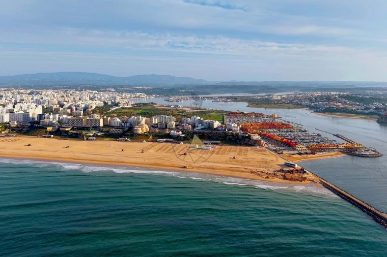 Apartamento T2 para Venda em Portimão Foto 50