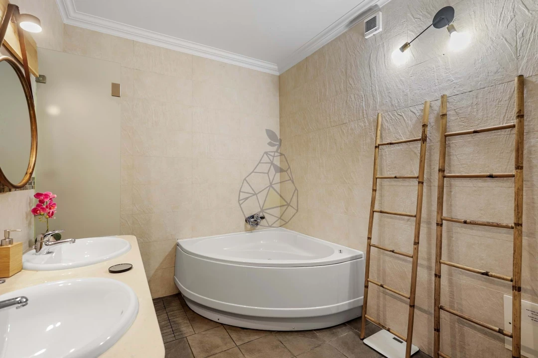 Apartamento T2 para Venda em Portimão Foto 25