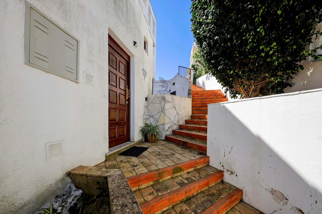 Apartamento T2 para Venda em Portimão Foto 6