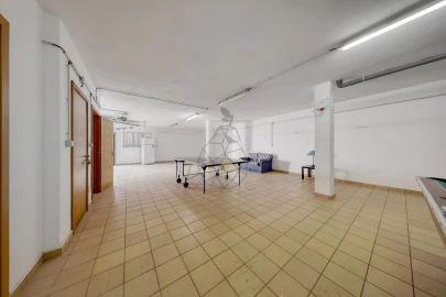 Moradia T5 para Venda em Albufeira e Olhos de Água