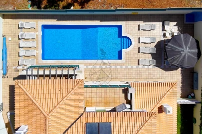 Moradia T5 para Venda em Albufeira e Olhos de Água