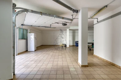 Moradia T5 para Venda em Albufeira e Olhos de Água