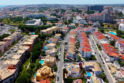Moradia T5 para Venda em Albufeira e Olhos de Água