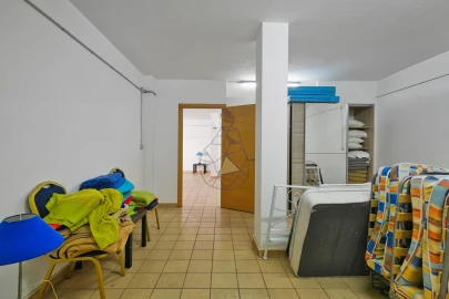 Moradia T5 para Venda em Albufeira e Olhos de Água