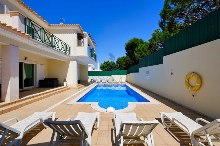 Moradia T5 para Venda em Albufeira e Olhos de Água Foto 10