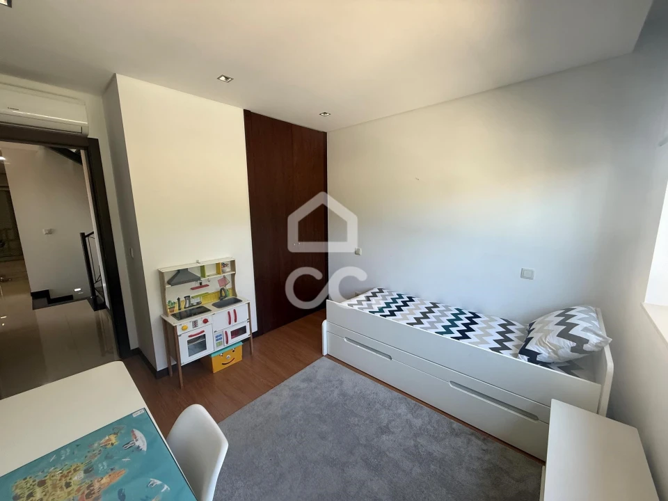 Moradia T4 para Venda em Chafe Foto 45