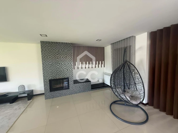 Moradia T4 para Venda em Chafe Foto 18