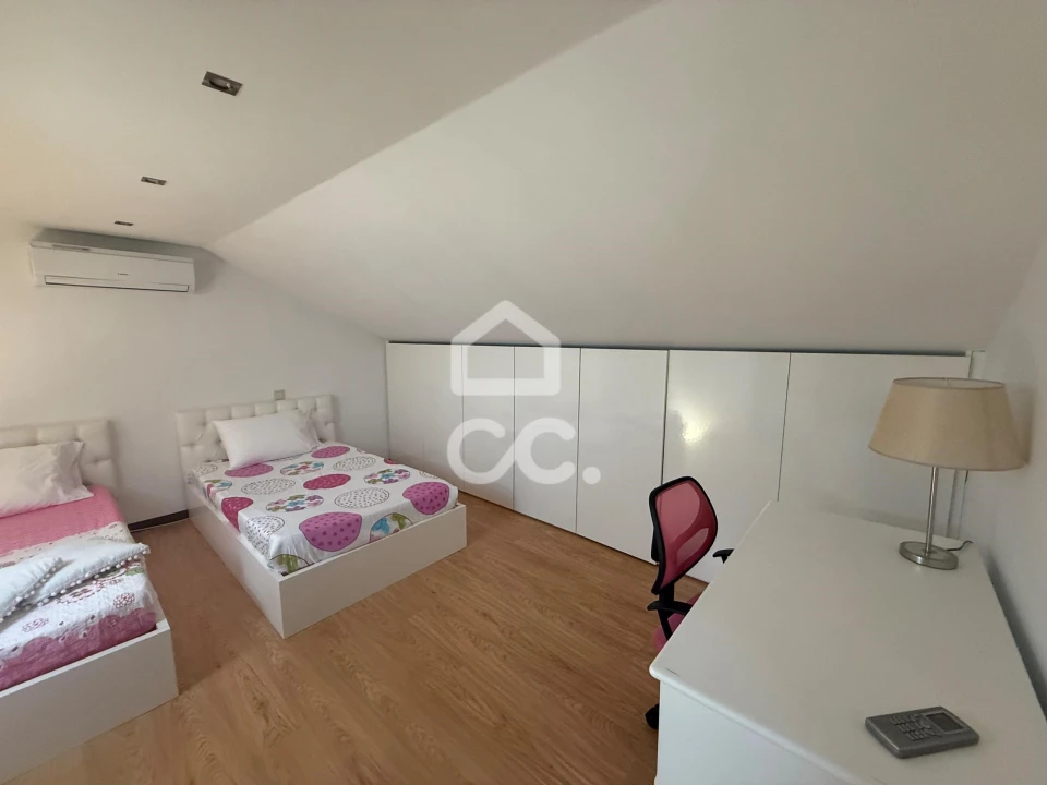 Moradia T4 para Venda em Chafe Foto 36