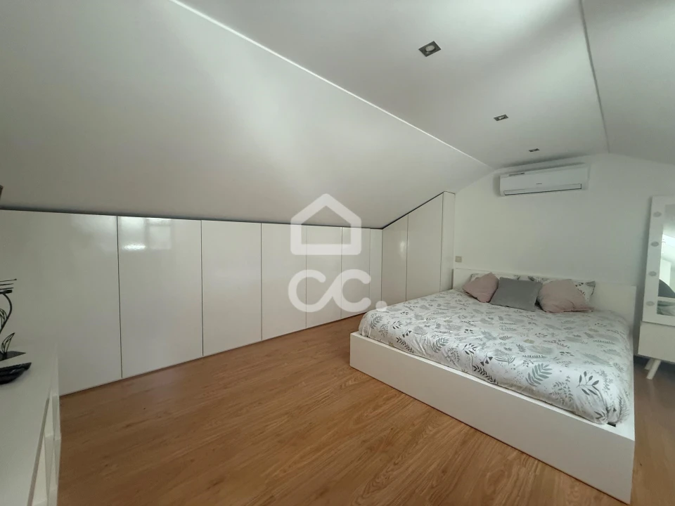 Moradia T4 para Venda em Chafe Foto 40