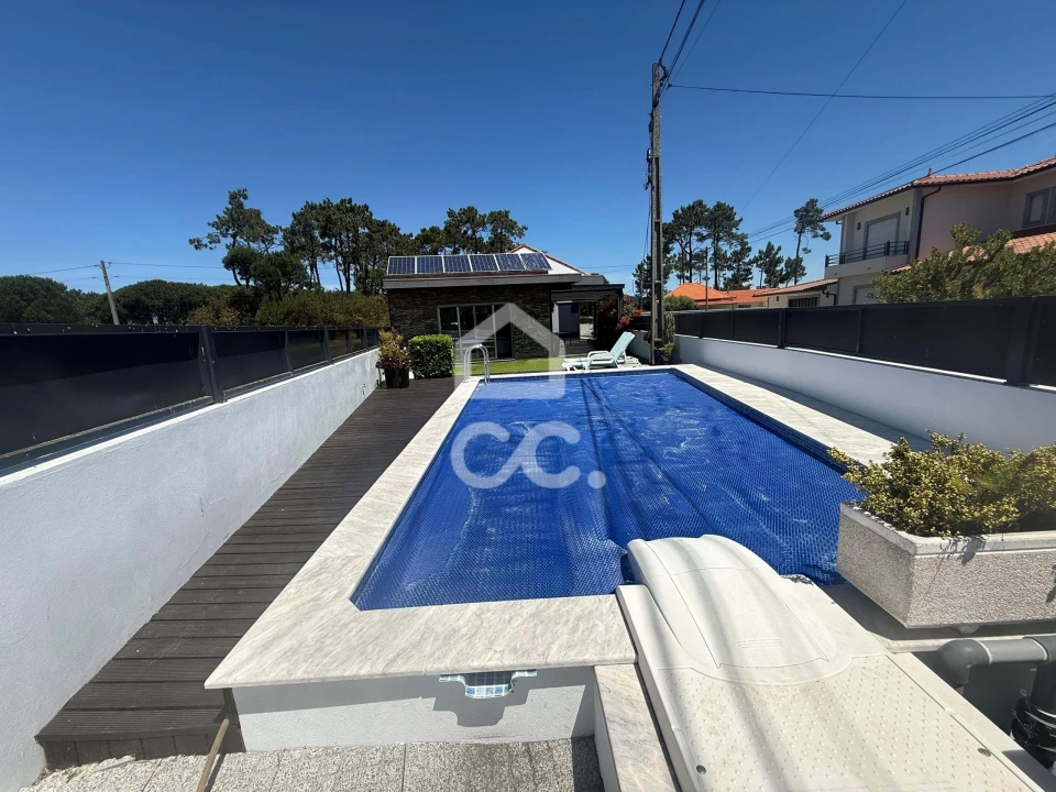 Moradia T4 para Venda em Chafe Foto 56