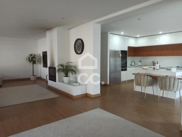 Moradia T4 para Venda em Areias, Sequeirô, Lama e Palmeira