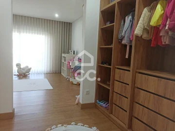 Moradia T4 para Venda em Areias, Sequeirô, Lama e Palmeira