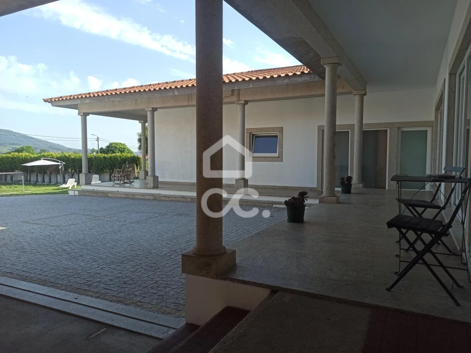 Moradia T4 para Venda em Areias, Sequeirô, Lama e Palmeira Foto 8