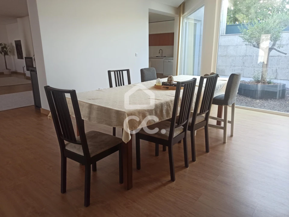 Moradia T4 para Venda em Areias, Sequeirô, Lama e Palmeira Foto 20
