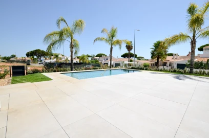 Moradia T3 para Venda em Quarteira