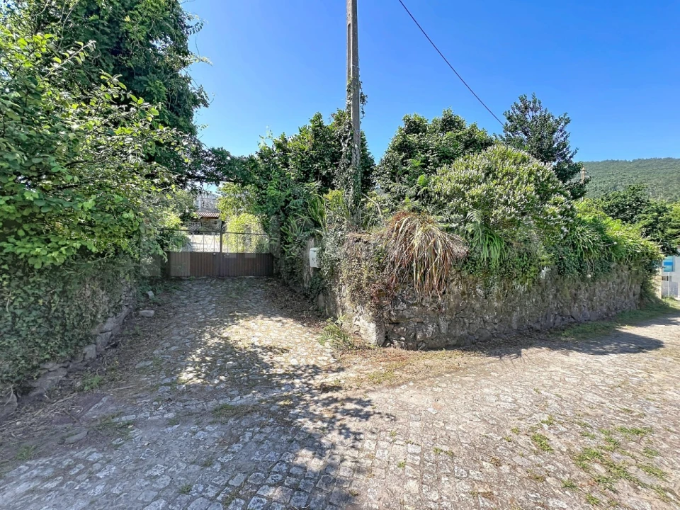 Moradia T2 para Venda em Venade e Azevedo Foto 4