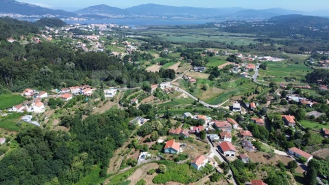 Moradia T2 para Venda em Venade e Azevedo