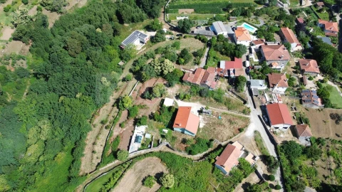 Moradia T2 para Venda em Venade e Azevedo