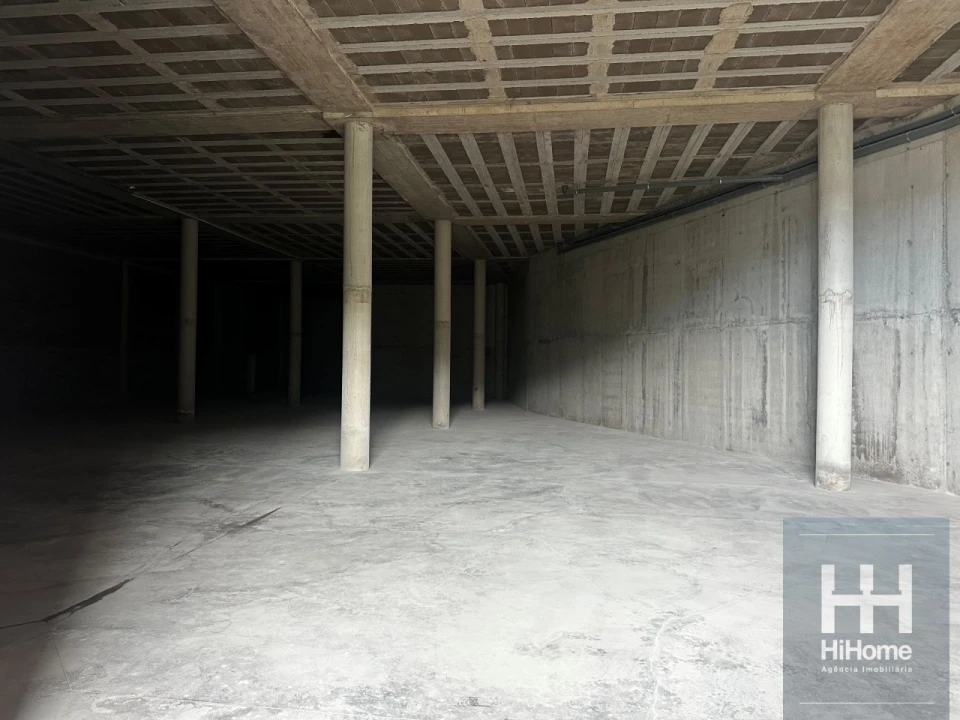 Armazém para Arrendamento em Caniço Foto 21