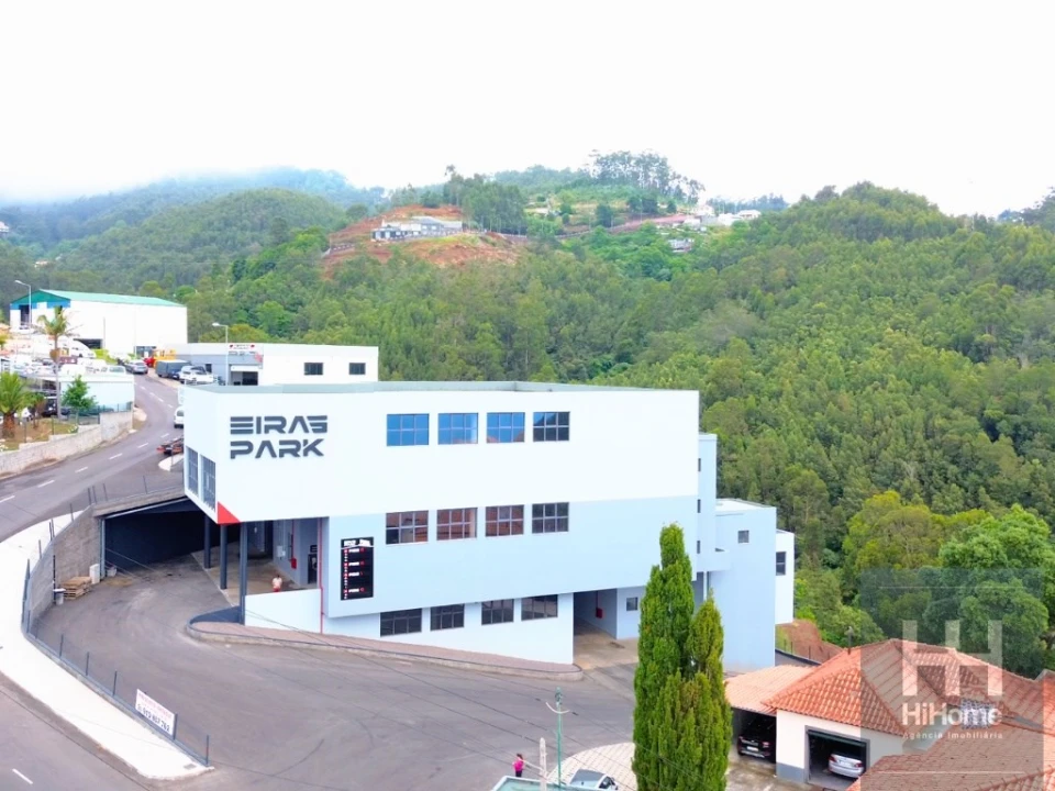 Armazém para Arrendamento em Caniço Foto 1