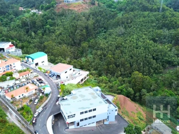 Armazém para Arrendamento em Caniço