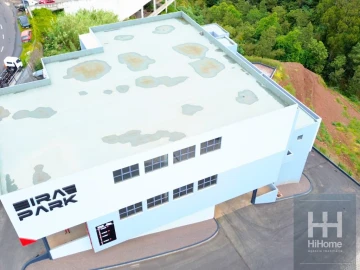 Armazém para Arrendamento em Caniço