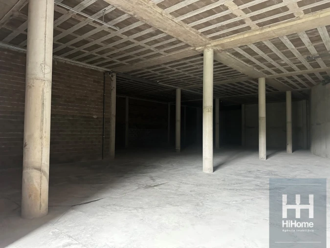 Armazém para Arrendamento em Caniço Foto 24