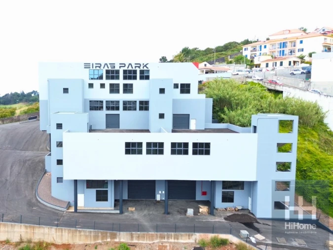 Armazém para Arrendamento em Caniço Foto 2