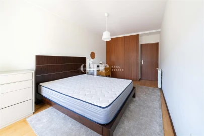 Apartamento T3 para Arrendamento em Azurem