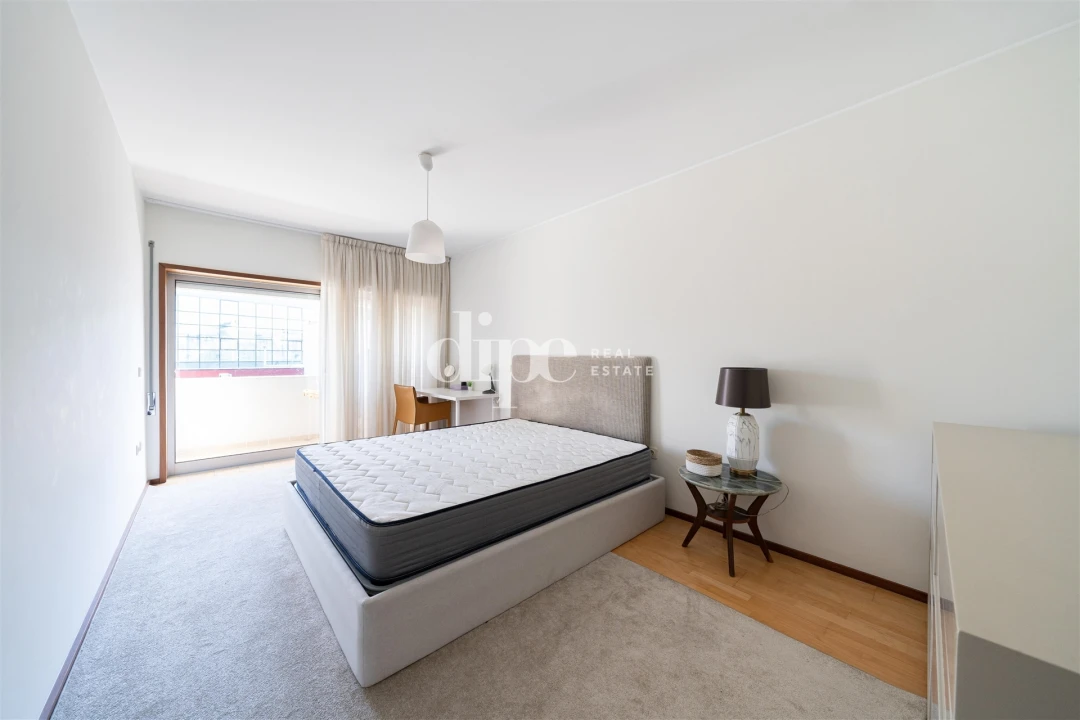 Apartamento T3 para Arrendamento em Azurem Foto 7