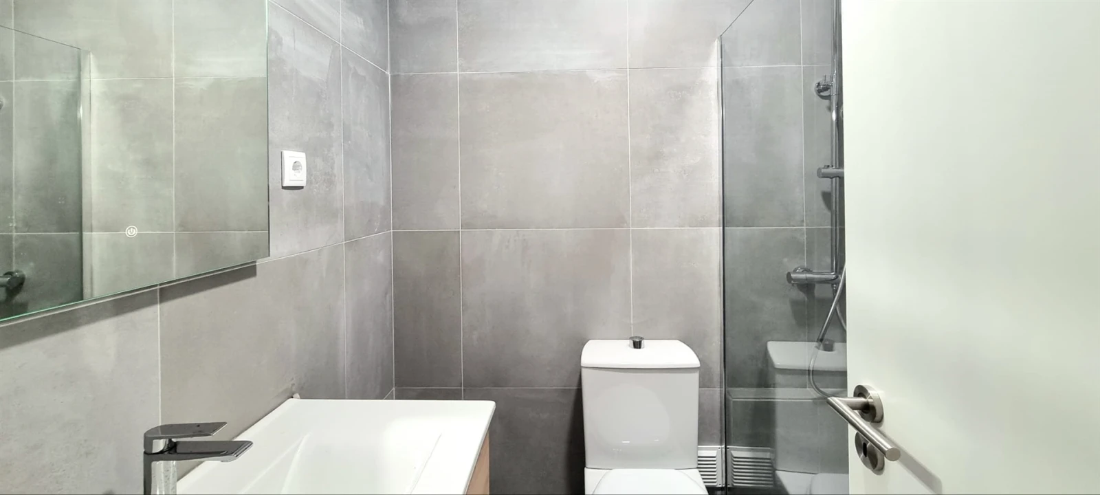 Apartamento T1 para Arrendamento em Sé Nova, Santa Cruz, Almedina e São Bartolomeu Foto 12