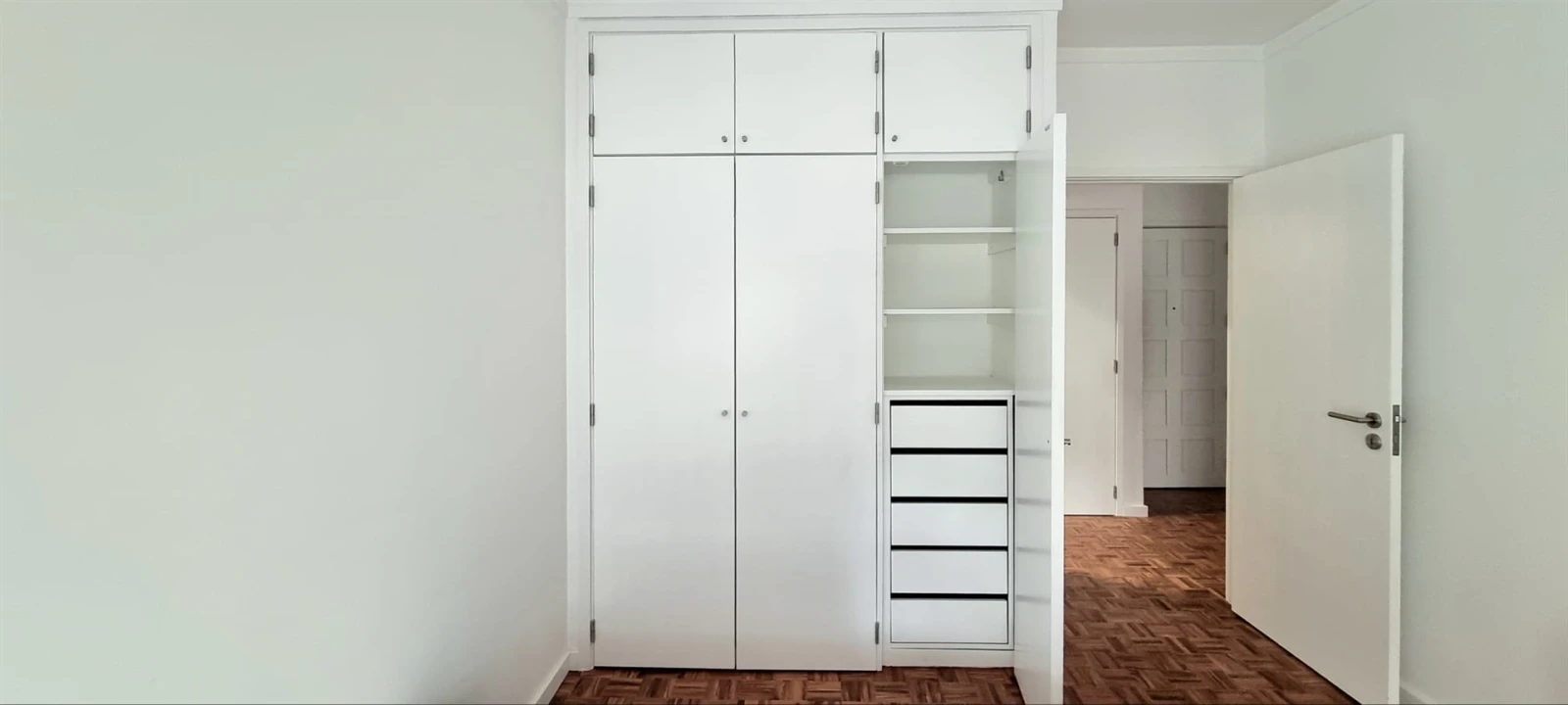 Apartamento T1 para Arrendamento em Sé Nova, Santa Cruz, Almedina e São Bartolomeu Foto 3