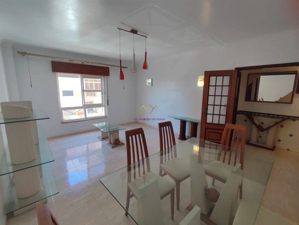 Apartamento T2 para Venda em Algueirão-Mem Martins Foto 6