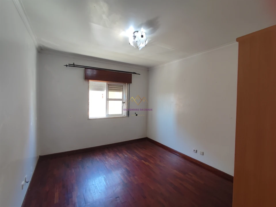 Apartamento T2 para Venda em Algueirão-Mem Martins Foto 13