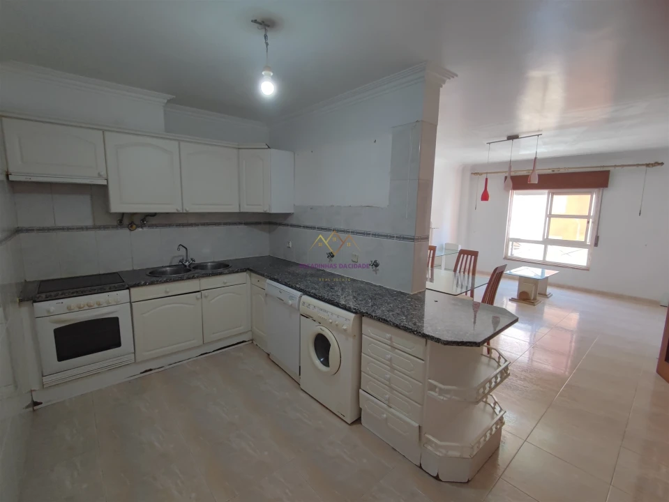 Apartamento T2 para Venda em Algueirão-Mem Martins Foto 4