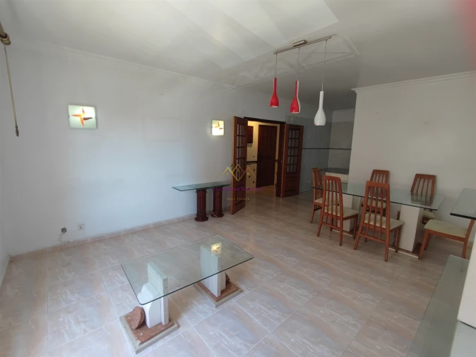 Apartamento T2 para Venda em Algueirão-Mem Martins Foto 7