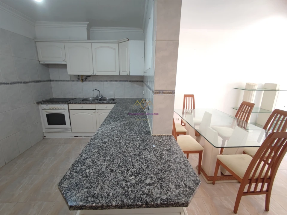 Apartamento T2 para Venda em Algueirão-Mem Martins Foto 5