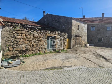Moradia T0 para Venda em Lajeosa do Mondego