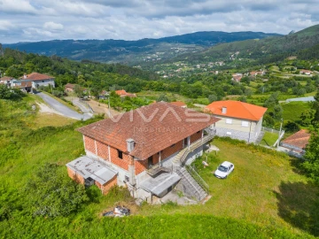 Moradia T0 para Venda em Sande, Vilarinho, Barros e Gomide